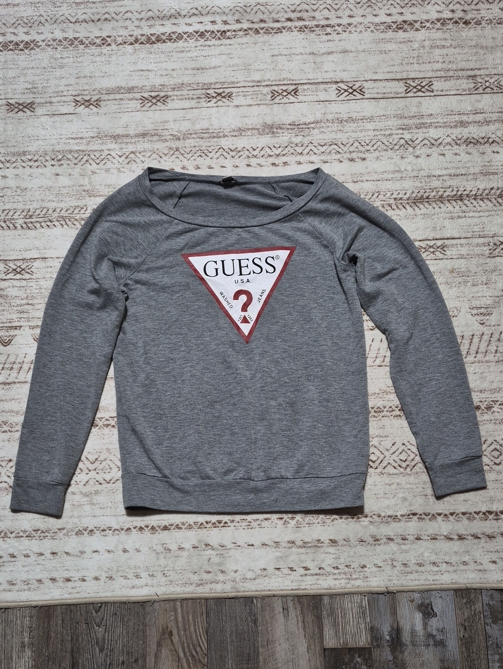 GUESS Logo Longsleeve Sweatshirt